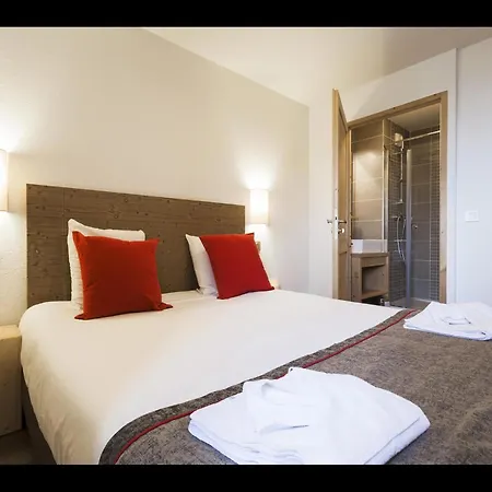 Apartment Apartment In Les Menuires With Spa & Pool