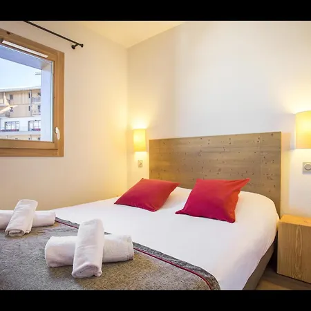 Apartment In Les Menuires With Spa & Pool *