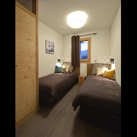 Apartment In Les Menuires With Spa & Pool Saint-Martin-de-Belleville