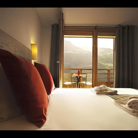 Apartment In Les Menuires With Spa & Pool Apartment