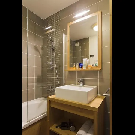Apartment Apartment In Les Menuires With Spa & Pool *