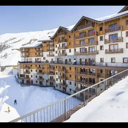 Apartment Apartment In Les Menuires With Spa & Pool Saint-Martin-de-Belleville